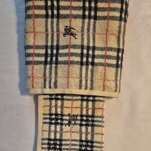 NWT Burberry Towel Set